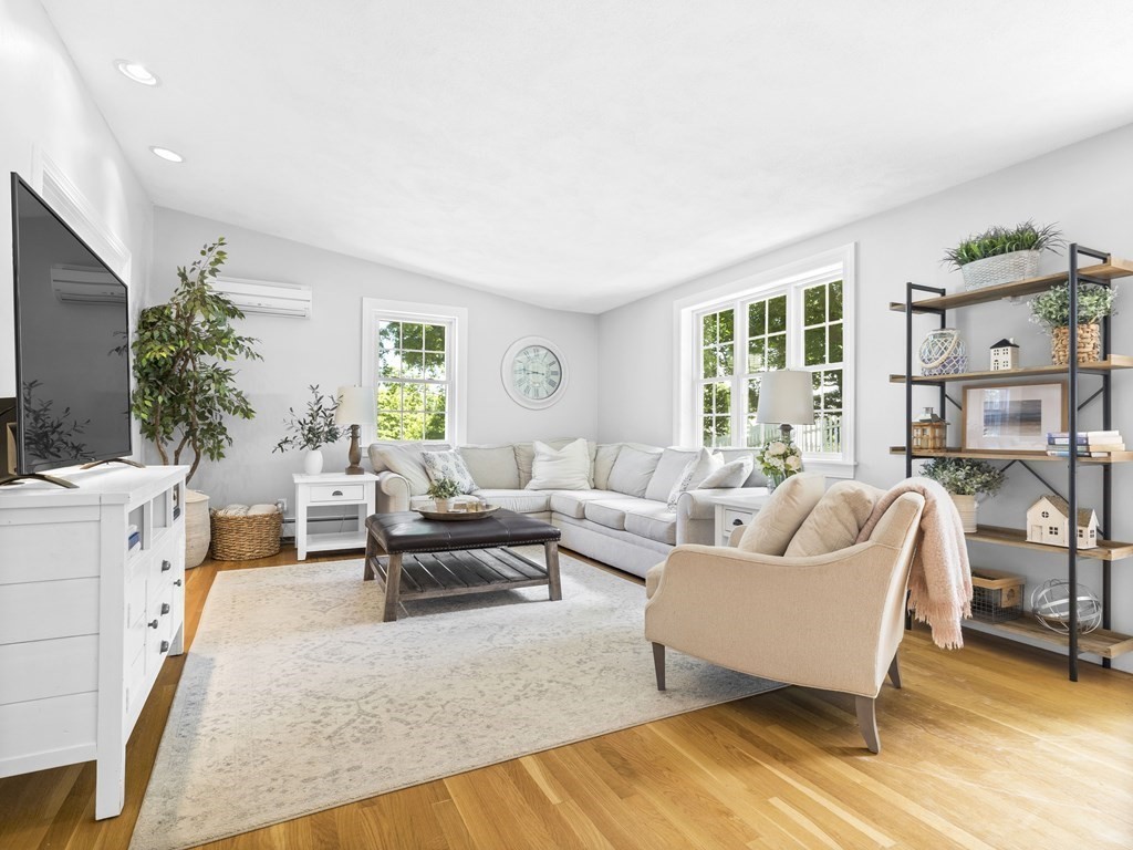 10 Pine Hill Circle Wakefield, MA 01880 - Photo 9 of 33