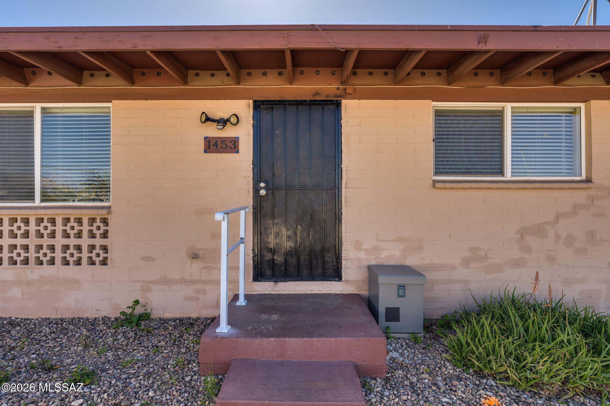 1453 West Roger Road Tucson, AZ 85705 - Photo 4 of 36 FRONT OF UNIT