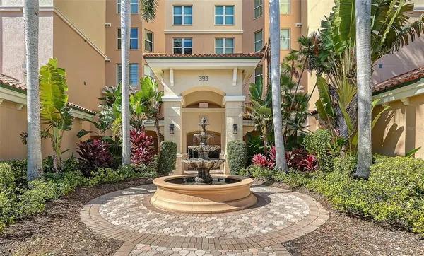 $625,000 | 393 North Point Road, Unit 301, Osprey, FL 34229