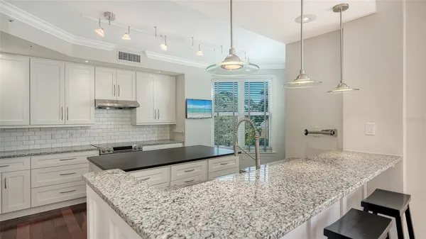 $625,000 | 393 North Point Road, Unit 301, Osprey, FL 34229
