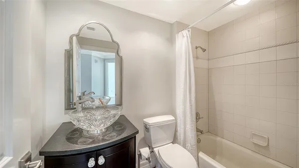 $625,000 | 393 North Point Road, Unit 301, Osprey, FL 34229