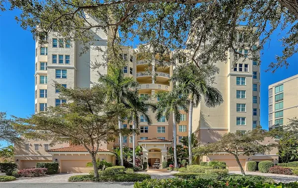 $625,000 | 393 North Point Road, Unit 301, Osprey, FL 34229