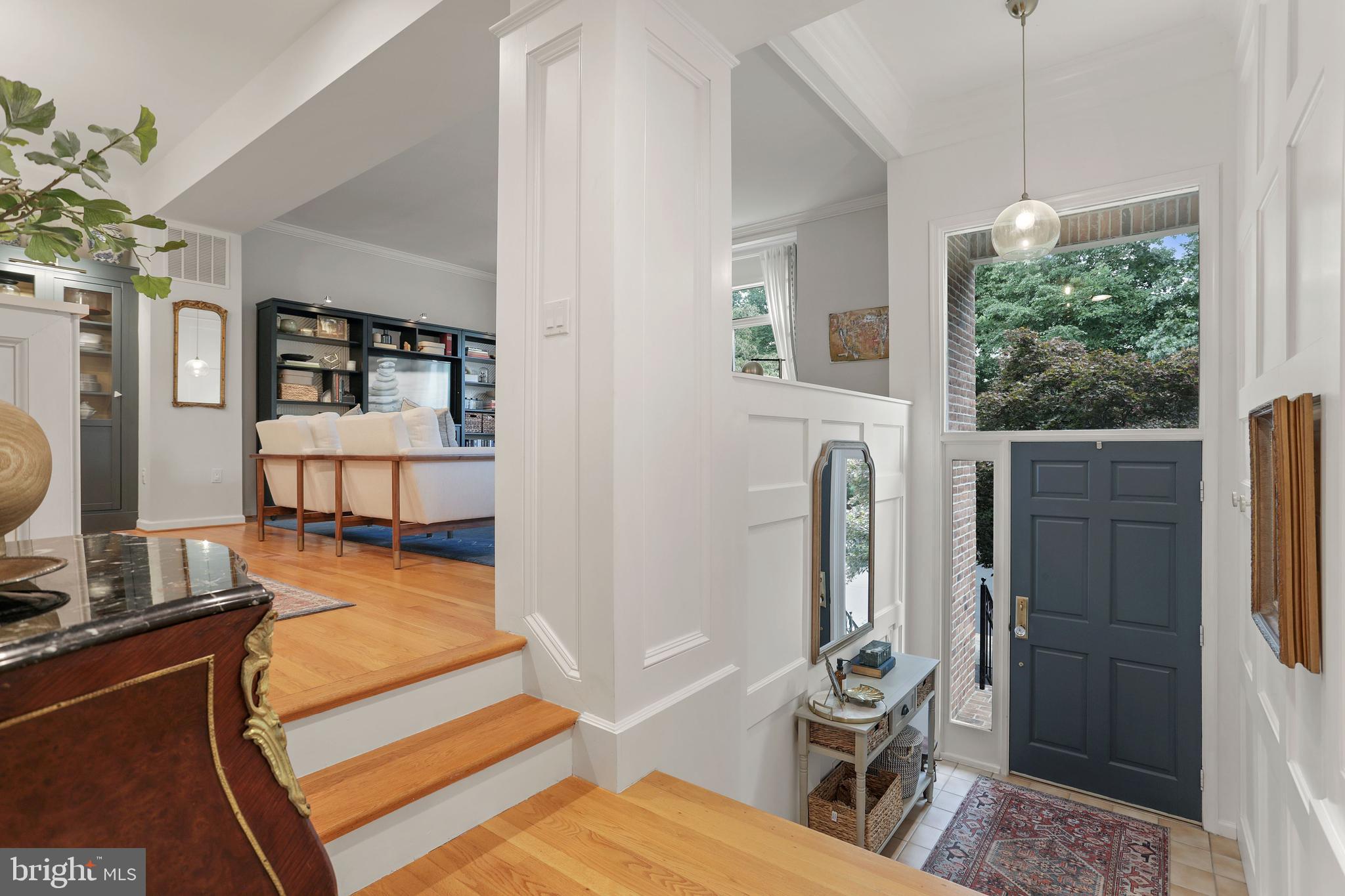 11517 Hemingway Drive Reston, VA 20194 - Photo 4 of 36