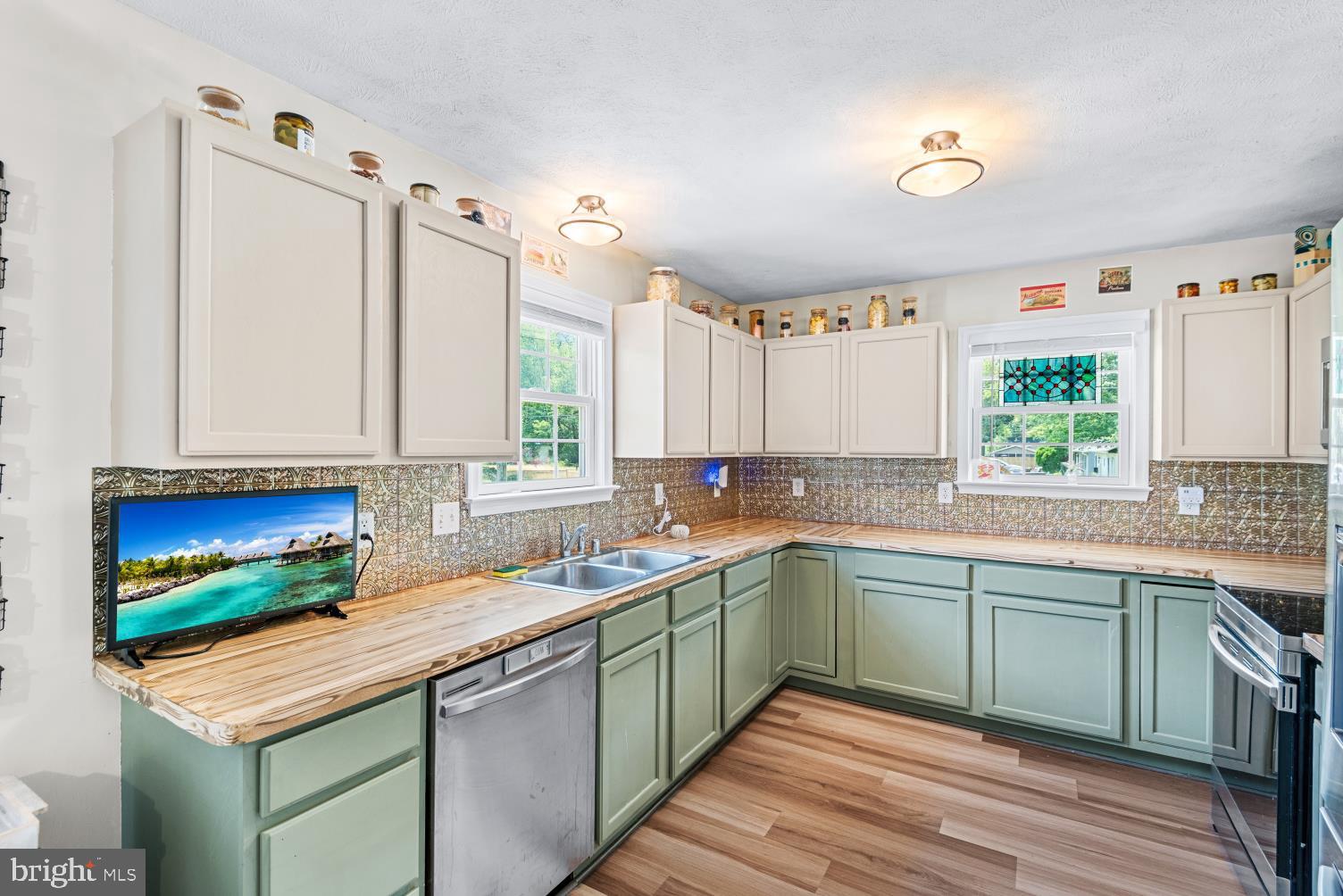 301 3rd Street Colonial Beach, VA 22443 - Photo 13 of 44