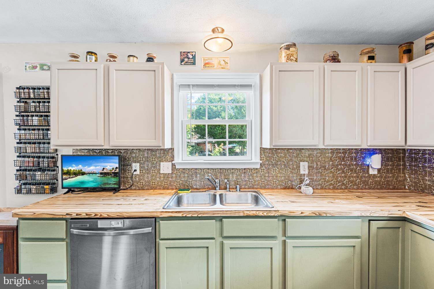 301 3rd Street Colonial Beach, VA 22443 - Photo 16 of 44