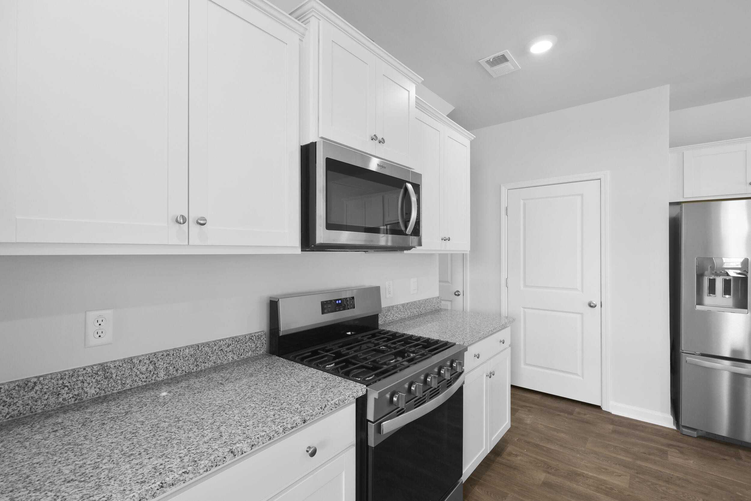 716 Long Blf Road Summerville, SC 29486 - Photo 13 of 31 18_ru4a0938