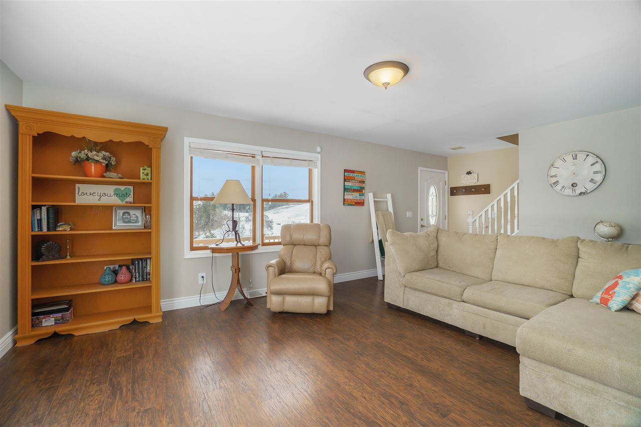 819 Carlisle Road Traverse City, MI 49696 - Photo 2 of 33 1884097-1.JPG