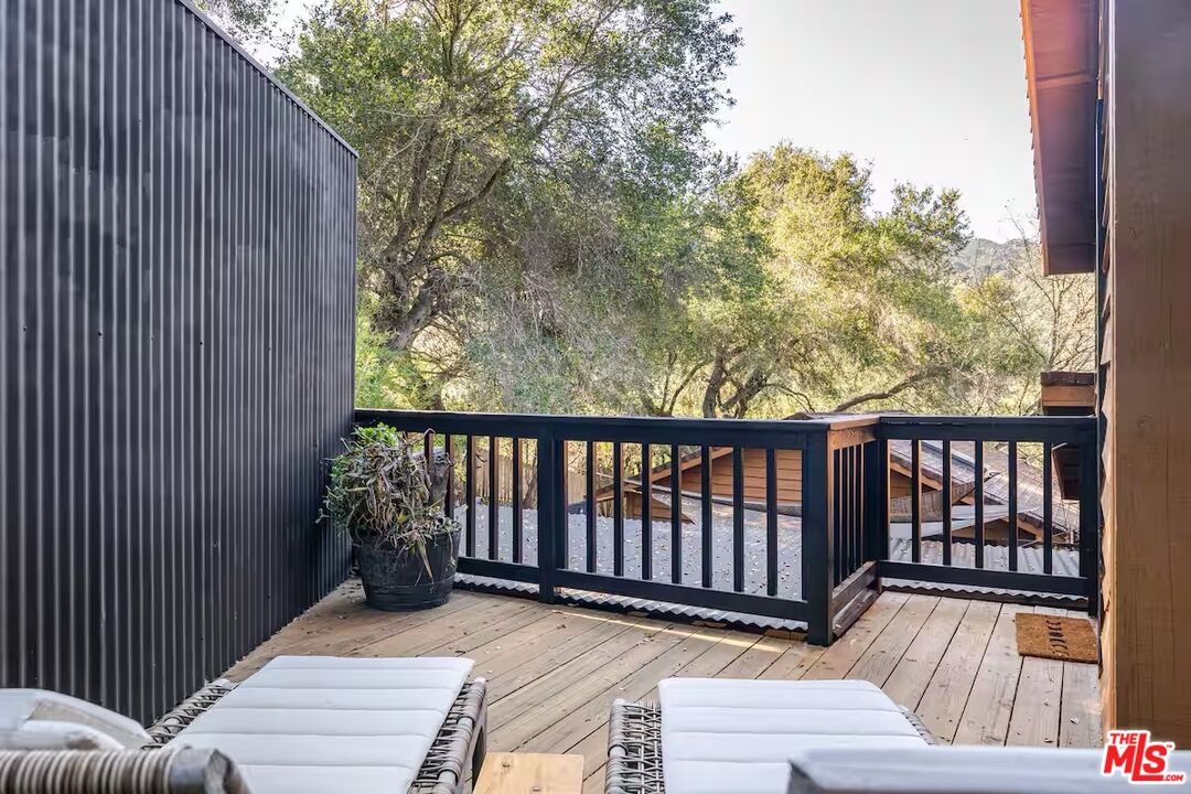 178 Muerdago Road Topanga, CA 90290 - Photo 24 of 73