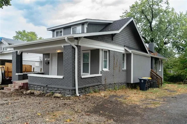 $160,000 | 5337 Woodland Avenue, Kansas City, MO 64110