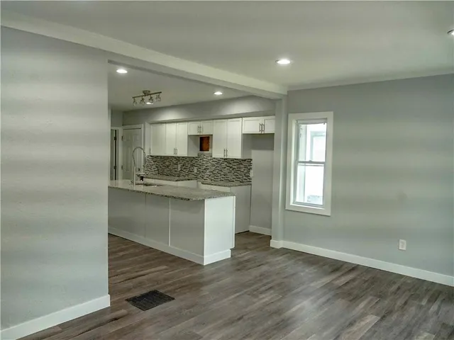 $160,000 | 5337 Woodland Avenue, Kansas City, MO 64110