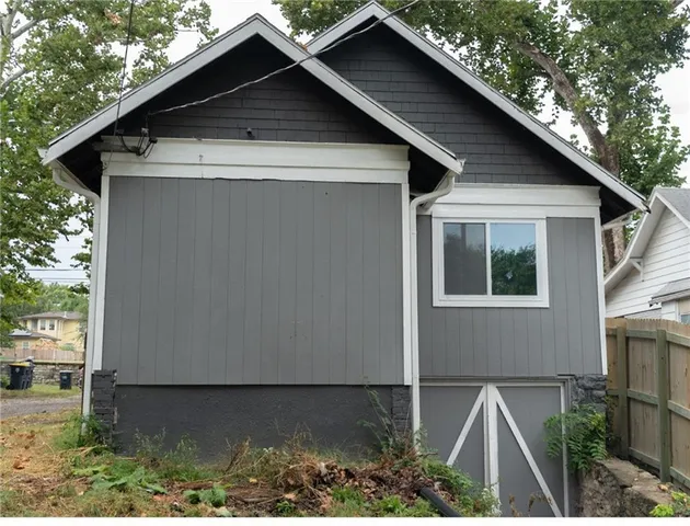 $160,000 | 5337 Woodland Avenue, Kansas City, MO 64110