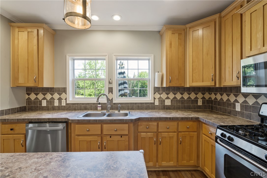 321 Roberts Road Russia, NY 13324 - Photo 19 of 48
