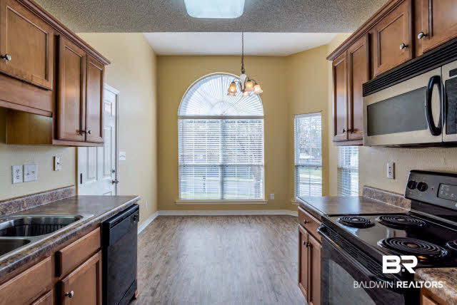 8074 Brookside Lane Daphne, AL 36526 - Photo 9 of 15