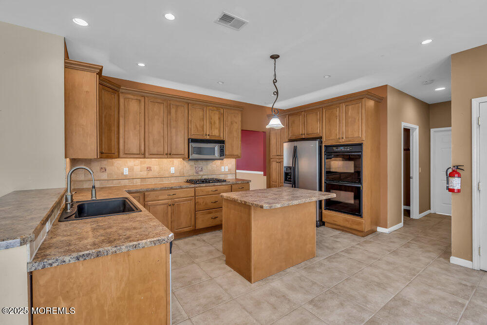 65 Pineoaka Road Jackson, NJ 08527 - Photo 21 of 65 026_ey100407_380