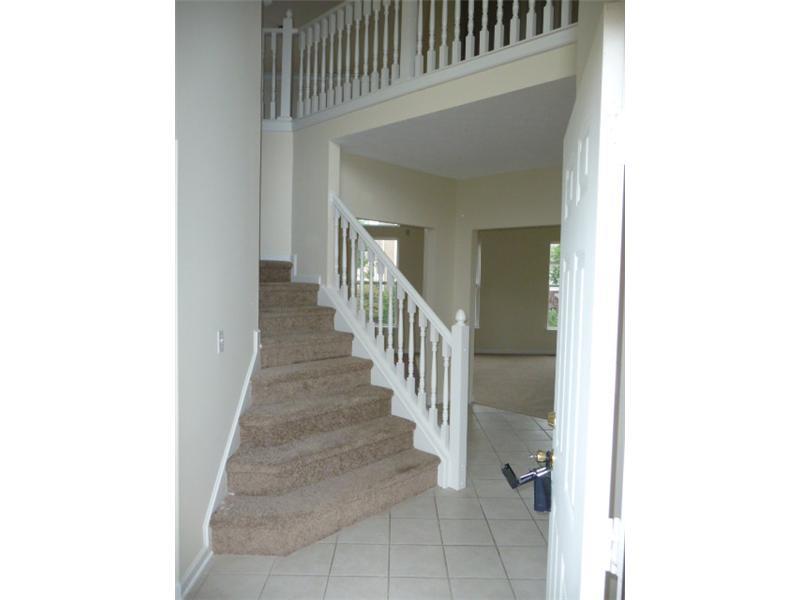 10304 Ridge Line Court Indianapolis, IN 46236 - Photo 3 of 13 Gallery Image 3