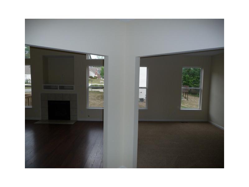 10304 Ridge Line Court Indianapolis, IN 46236 - Photo 5 of 13 Gallery Image 5