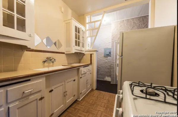 $975 | 329 Huisache, Unit 1 3, San Antonio, TX 78212