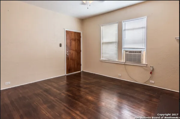 $975 | 329 Huisache, Unit 1 3, San Antonio, TX 78212