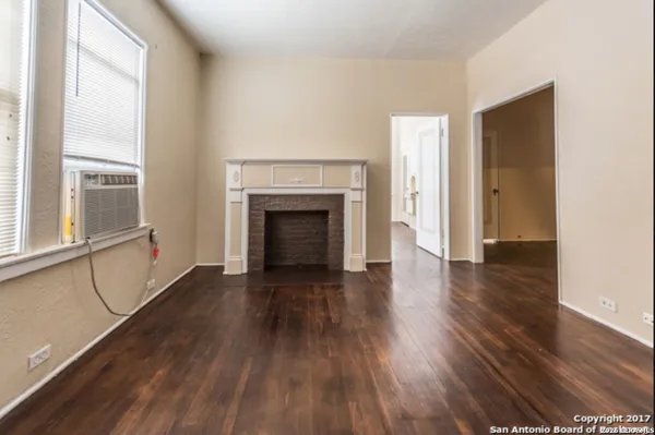 $975 | 329 Huisache, Unit 1 3, San Antonio, TX 78212
