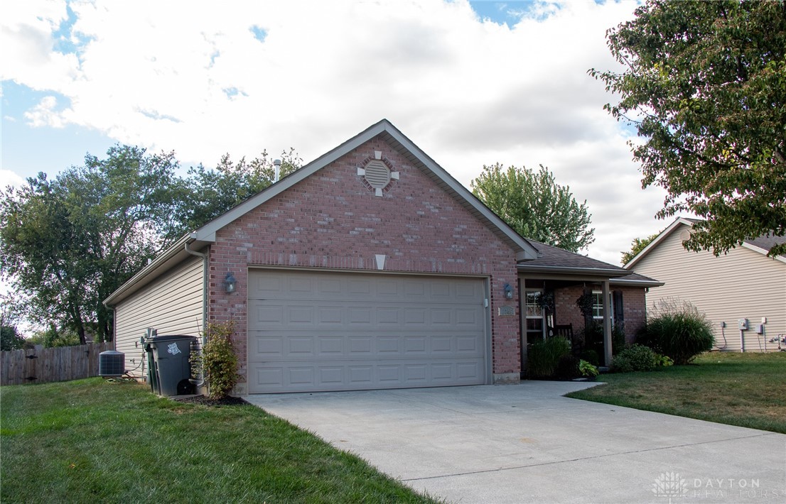 1746 Hunters Ridge Drive Troy, OH 45373 - Photo 3 of 24 Gallery Image 3
