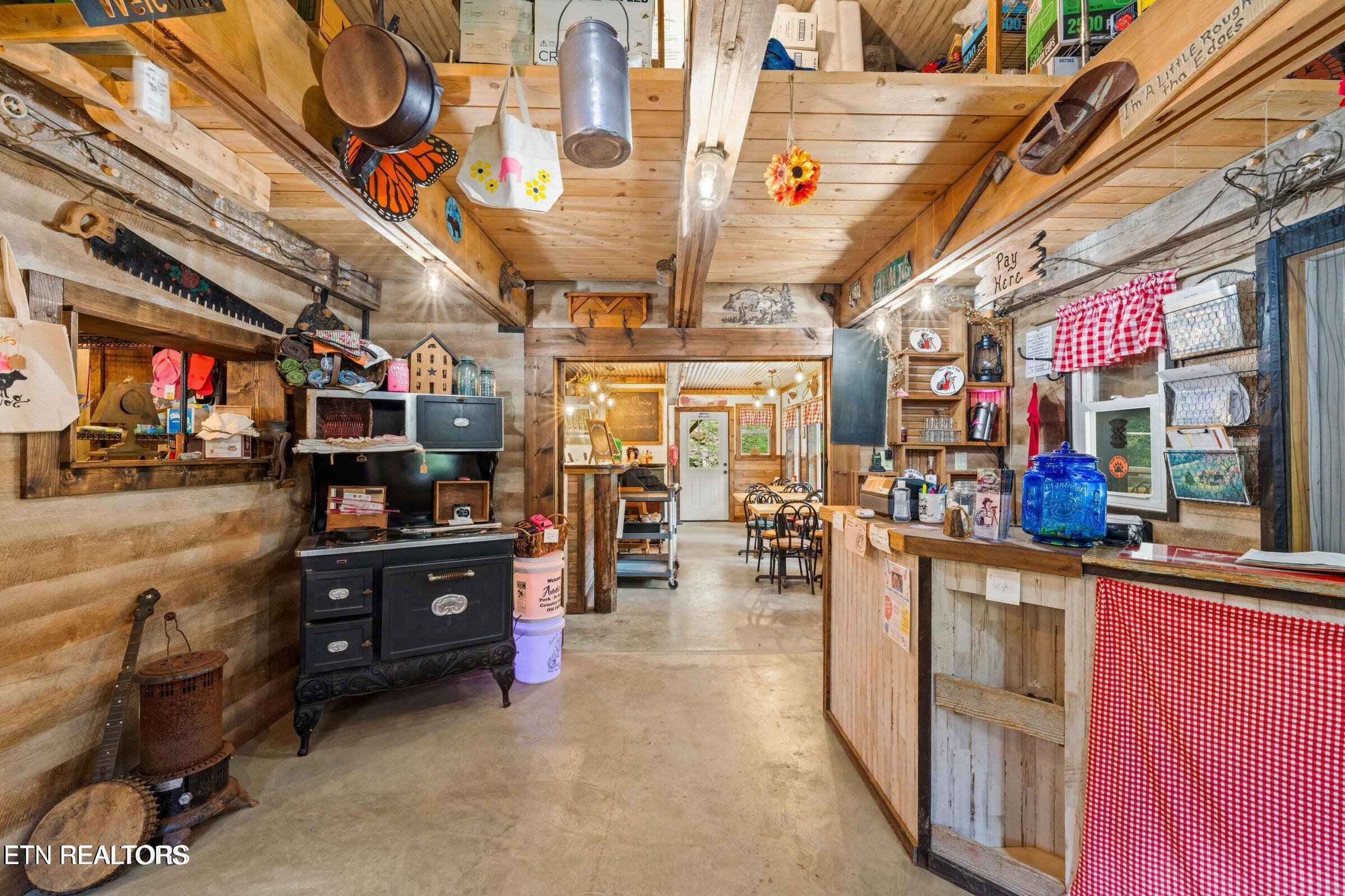 1575 Old 15th Road Del Rio, TN 37727 - Photo 13 of 55 IMG_7908