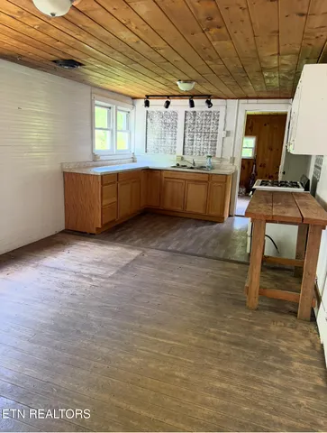 $419,000 | 1575 Old 15th Road, Del Rio, TN 37727