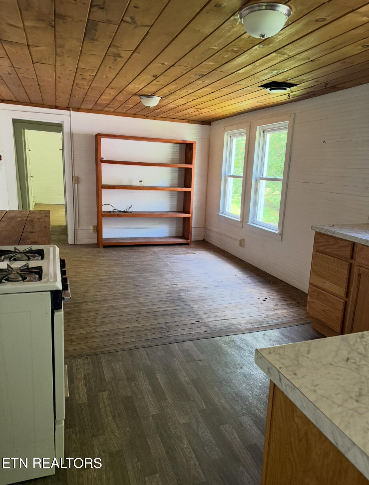 1575 Old 15th Road Del Rio, TN 37727 - Photo 28 of 55 IMG_7869