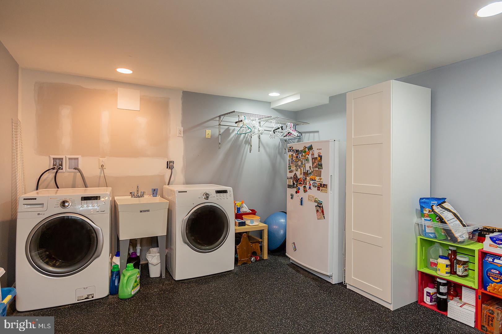 2249 Spring Valley Road Lancaster, PA 17601 - Photo 56 of 75 a utility room with dryer and washer
