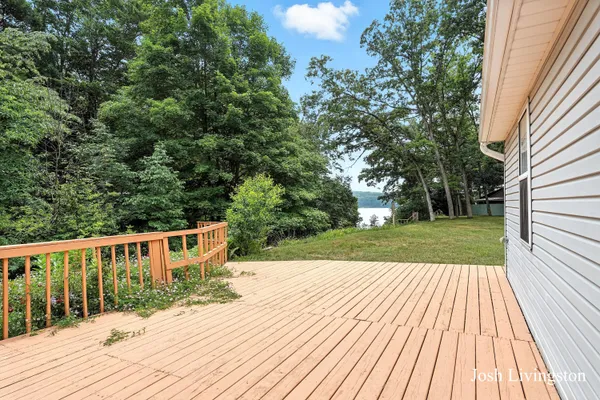 $400,000 | 6306 East Carrigan Drive, Newaygo, MI 49337