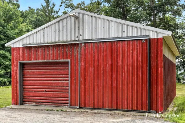 $400,000 | 6306 East Carrigan Drive, Newaygo, MI 49337