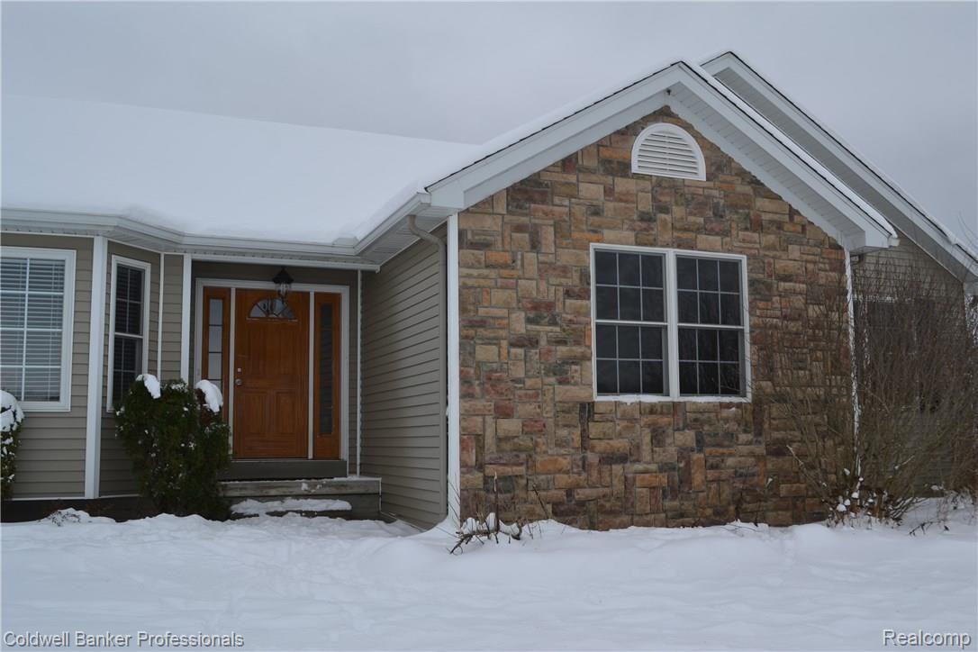 4728 Willis Road North Branch, MI 48461 - Photo 2 of 35 DSC_0118.JPG