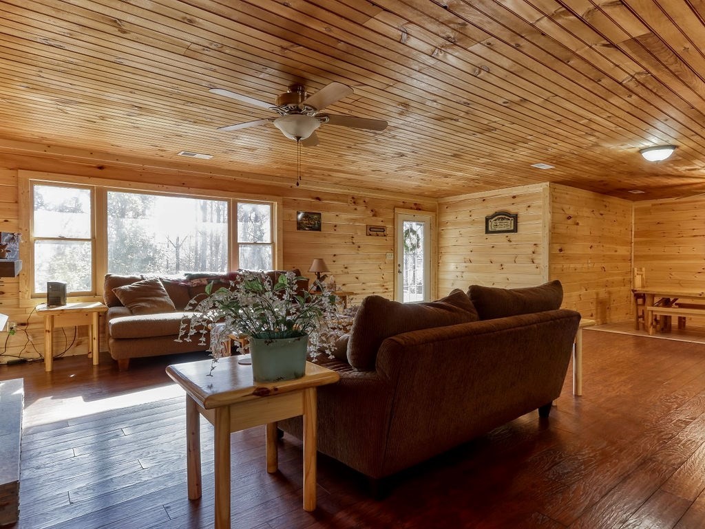 2001 Regans Ridge Way, Unit RIDGETOPLODGE Sevierville, TN 37876 - Photo 8 of 40 Gallery Image 8