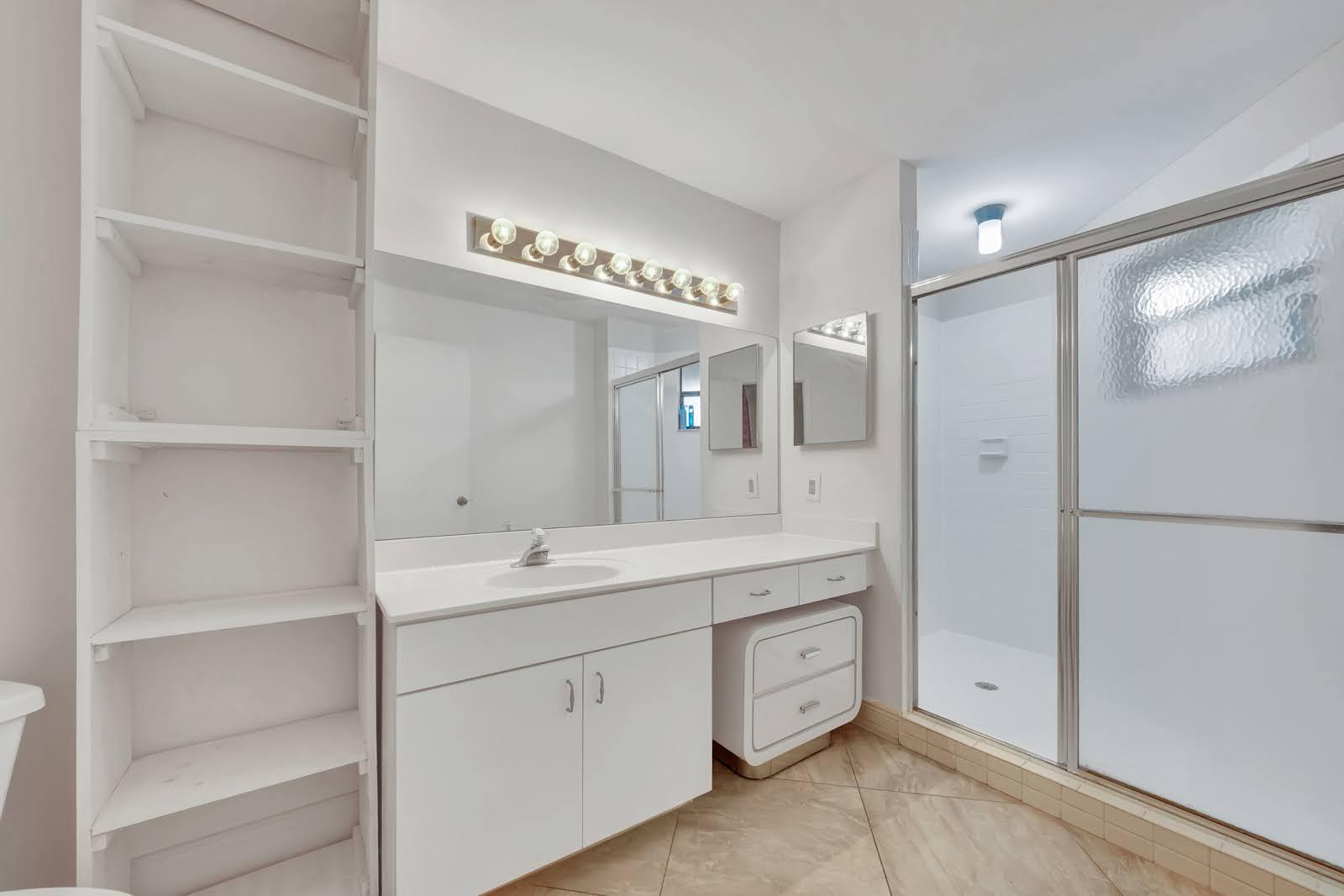 6698 Montego Bay Boulevard, Unit F Boca Raton, FL 33433 - Photo 20 of 34 MASTER BATHROOM