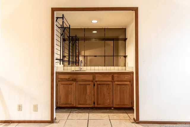 $2,100 | 19746 Encino Way, San Antonio, TX 78259