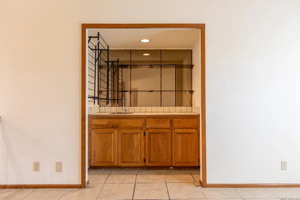 $2,100 | 19746 Encino Way, San Antonio, TX 78259