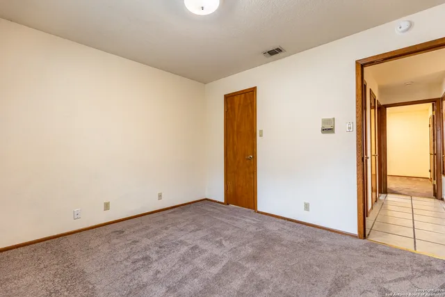 $2,100 | 19746 Encino Way, San Antonio, TX 78259