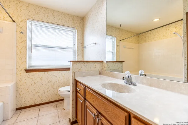 $2,100 | 19746 Encino Way, San Antonio, TX 78259