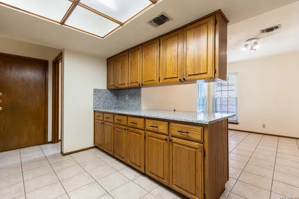 $2,100 | 19746 Encino Way, San Antonio, TX 78259