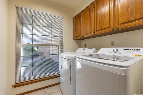 $2,100 | 19746 Encino Way, San Antonio, TX 78259