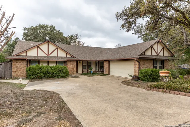 $2,100 | 19746 Encino Way, San Antonio, TX 78259