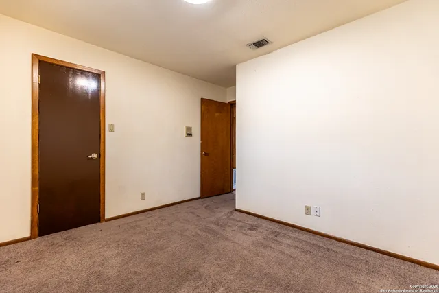 $2,100 | 19746 Encino Way, San Antonio, TX 78259