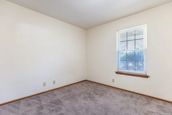 $2,100 | 19746 Encino Way, San Antonio, TX 78259