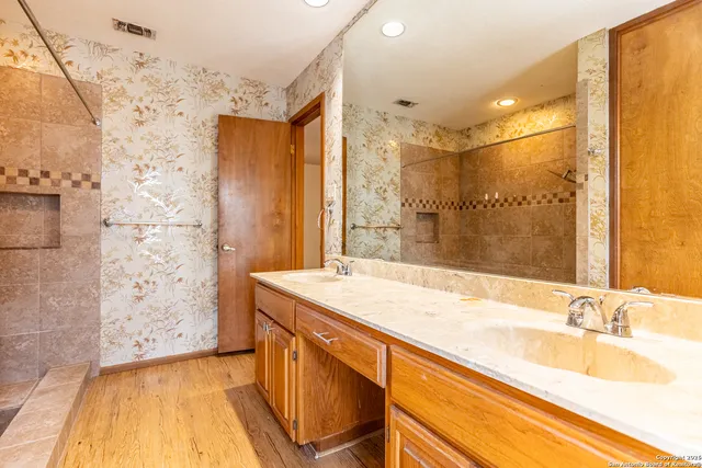 $2,100 | 19746 Encino Way, San Antonio, TX 78259