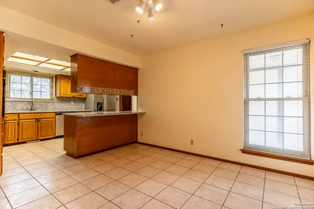 $2,100 | 19746 Encino Way, San Antonio, TX 78259