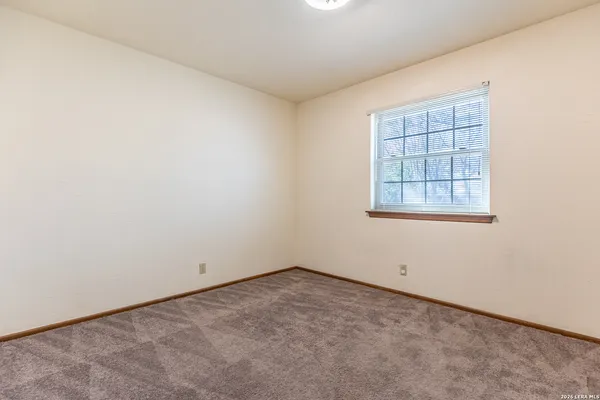 $2,100 | 19746 Encino Way, San Antonio, TX 78259