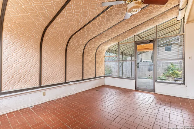 $2,100 | 19746 Encino Way, San Antonio, TX 78259