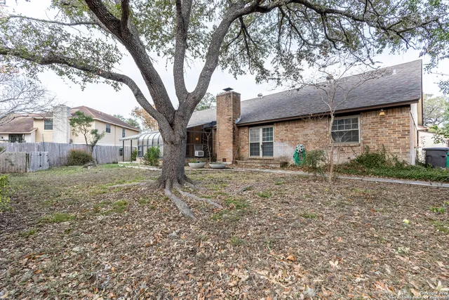 $2,100 | 19746 Encino Way, San Antonio, TX 78259