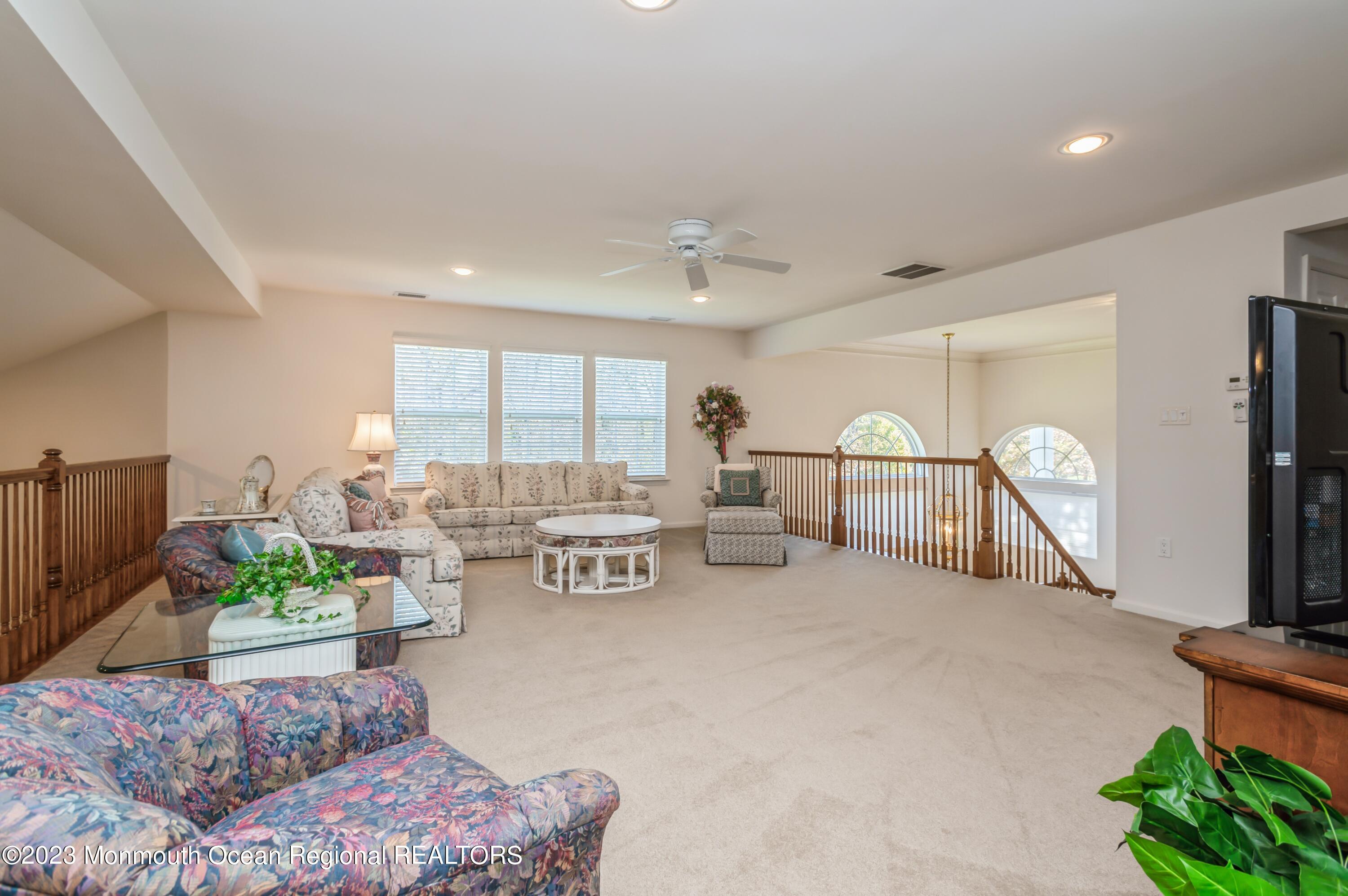 33 Lusitano Road Manalapan, NJ 07726 - Photo 15 of 28 15_33LusitanoRd_43002_Loft_HiRes