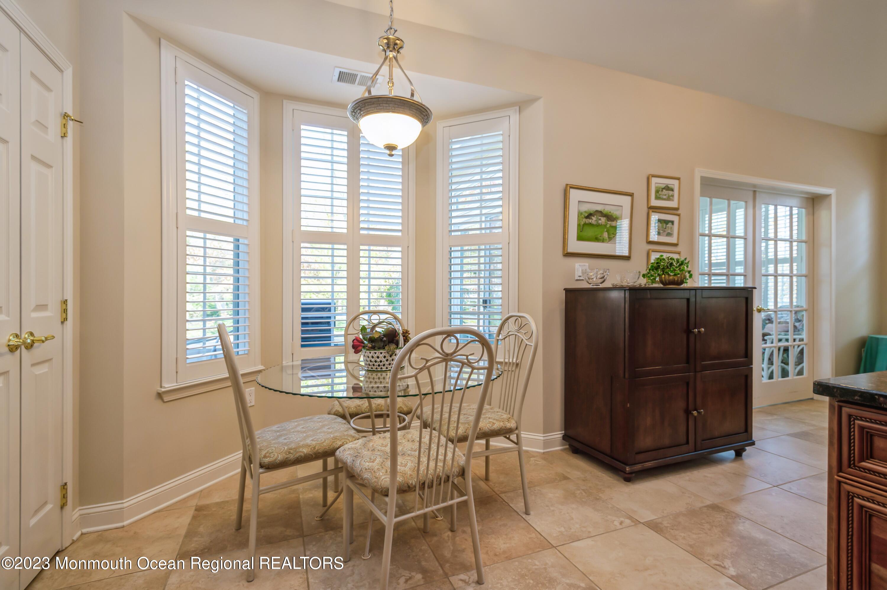 33 Lusitano Road Manalapan, NJ 07726 - Photo 8 of 28 08_33LusitanoRd_359_BreakfastArea_HiRes