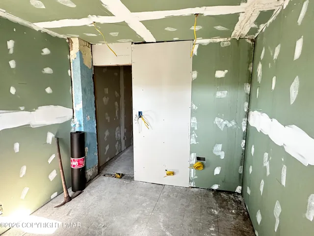 $29,900 | 119 East Saylor Street, Mount Carmel, PA 17851